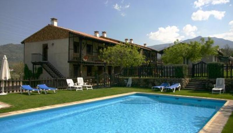 Havuz - El Canchal de la Gallina -Cafetería -Aparcamiento gratis - Jacuzzi - Piscina de agua caliente abierta desde el 20 Marzo 2027