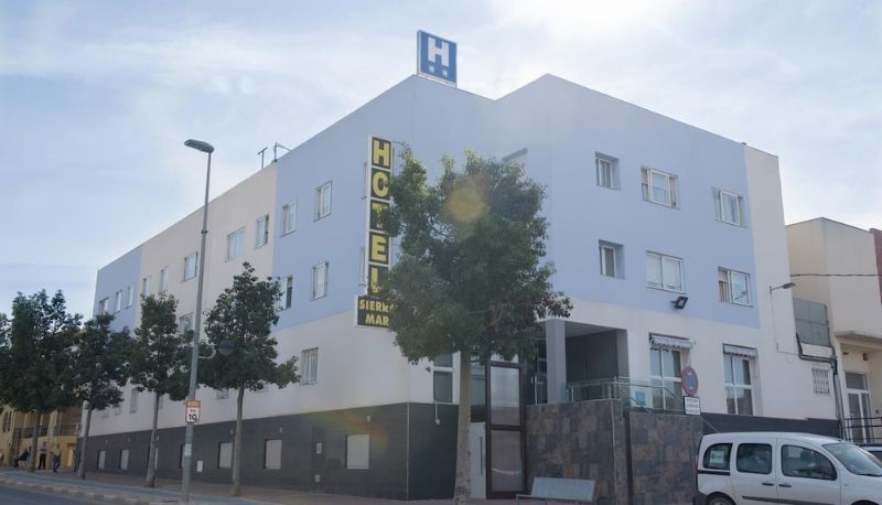 Info - Hotel Sierra Mar