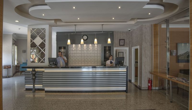 Reception - Riviera Hotel & Spa