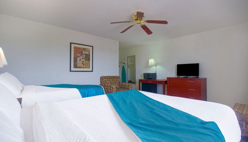 Camera - American Best Inn By OYO I-35 Perry