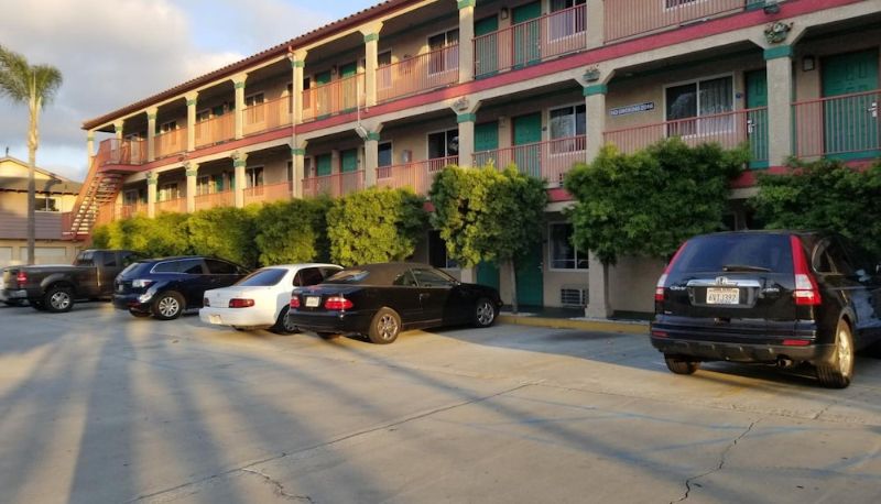 Info - Starlight Inn Huntington Beach