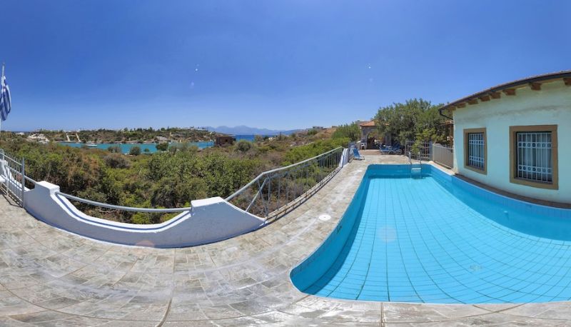 Piscine - Eliza Hotel