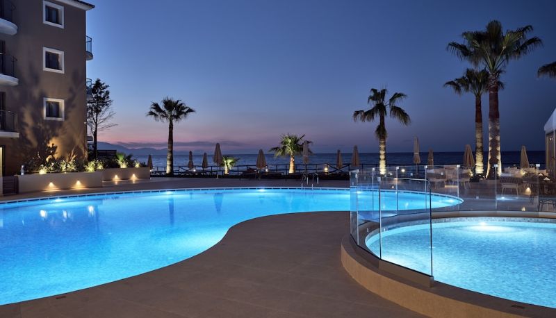 Zwembad - Windmill Bay Hotel