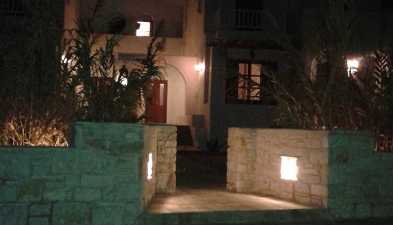 Hotel outdoor area - Hotel Roussos Beach