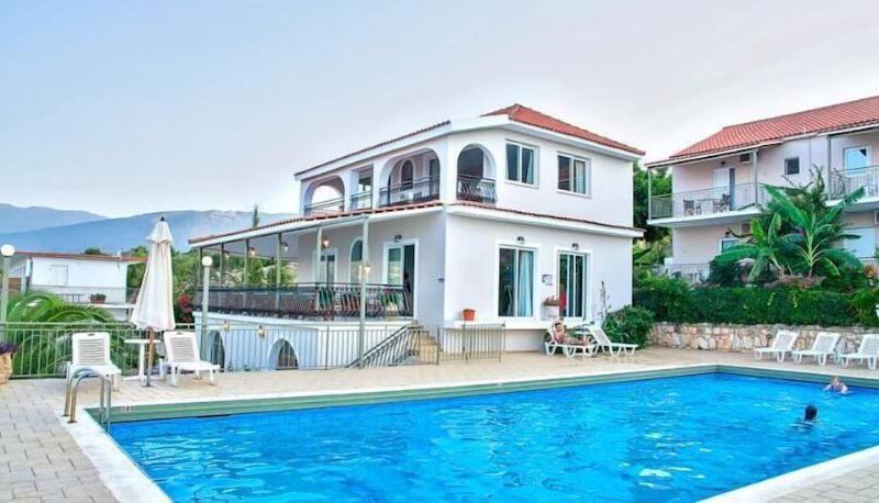 Piscina - Green Bay Hotel