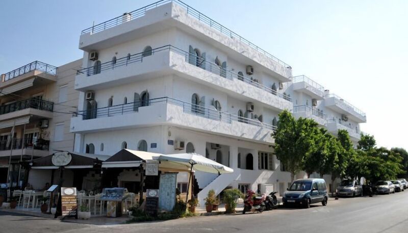 Buitenruimte van het hotel - Hotel Marie