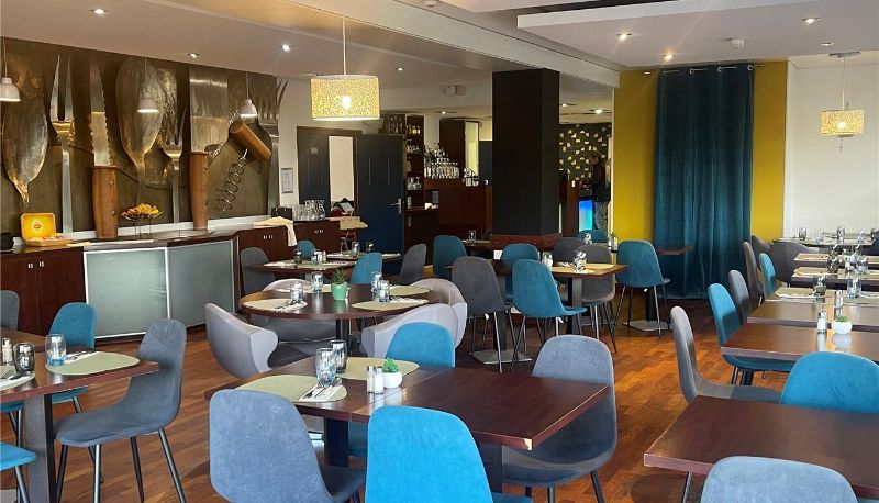 Restaurant - Kyriad Dijon Est Mirande