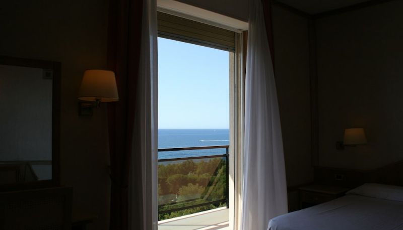 Bilgi - Hotel Bobby Executive
