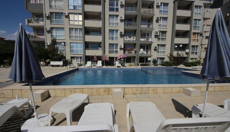Zwembad - Menada Butterfly Apartments