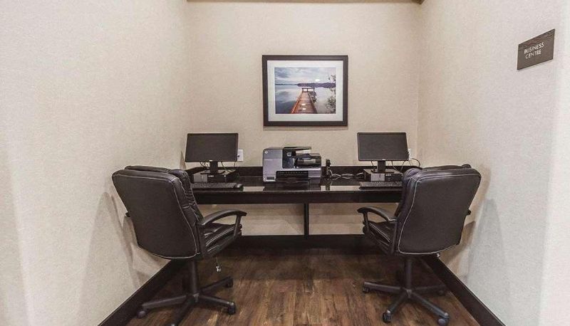 Business center - Comfort Inn & Suites