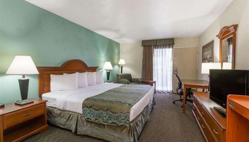 Zimmer - Baymont by Wyndham Sarasota