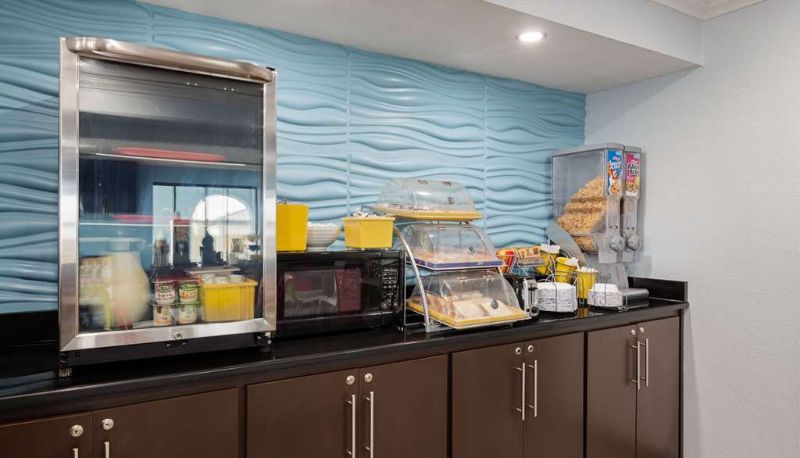 Innenbreich - Days Inn by Wyndham Miami