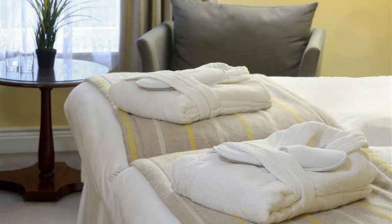 Camera - Best Western Plus Dunfermline Crossford Keavil House Hotel