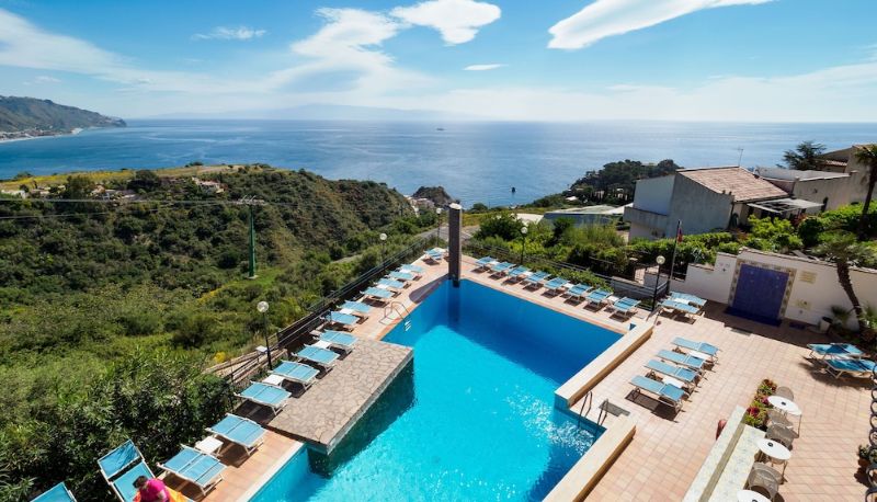 Piscina - Hotel Sirius