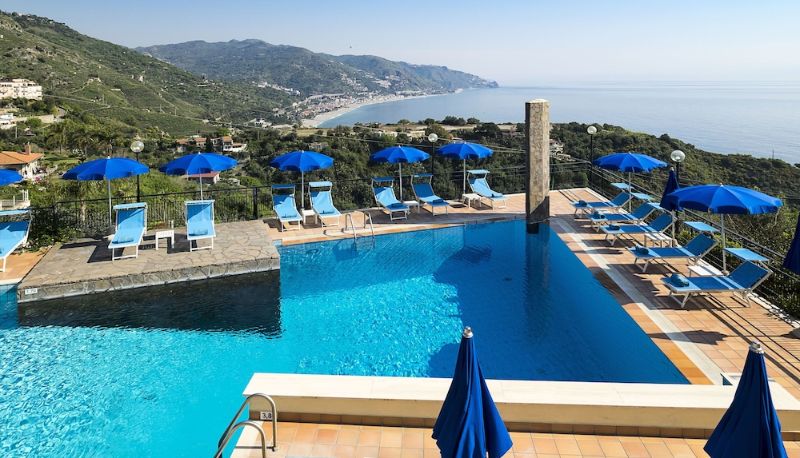 Piscina - Hotel Sirius