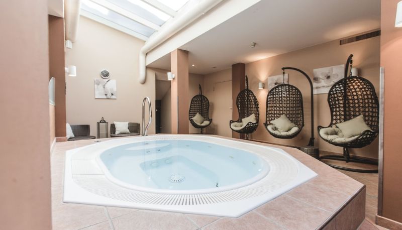 Piscina - - und Wellnesshotel DAS VIER Sport