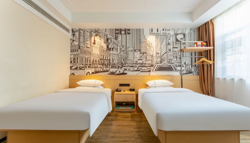 Kamer - People's Square) Urban Convenience Hotel (Huayangtang Branch