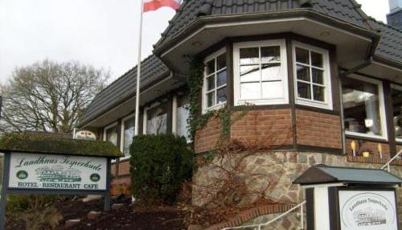 Otel açık alanı - Landhaus Tesperhude