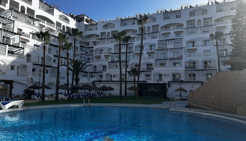 Piscina - Hotel Bahia Serena