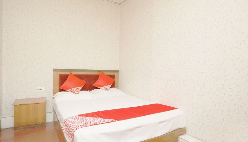 Kamer - OYO · Huize Hotel