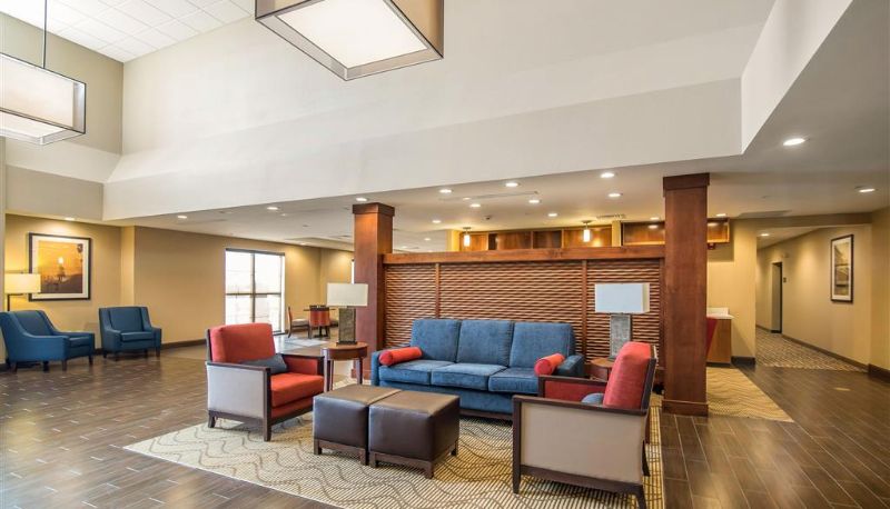 Lobby - Comfort Suites Dodge City