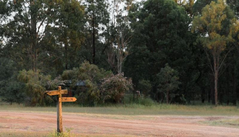 Buitenruimte van het hotel - Hunter Hideaway Cottages