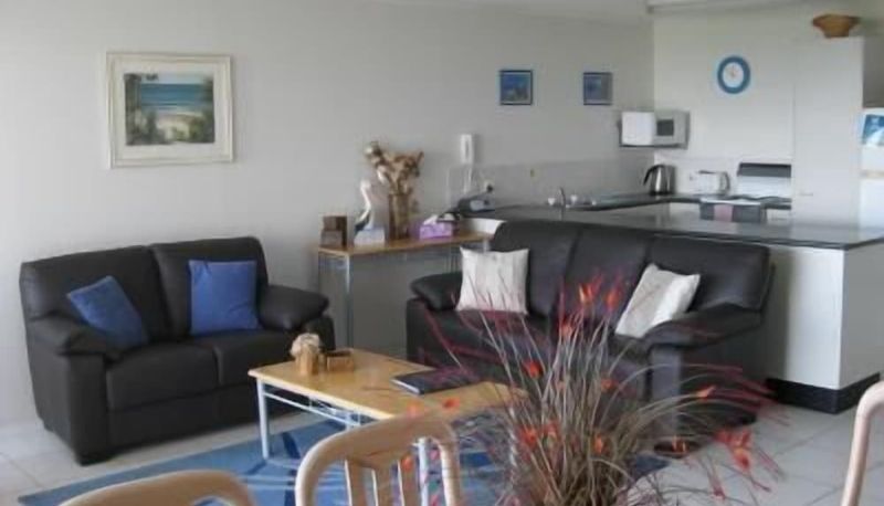 Hall - Seafarer Chase Holiday Apartments