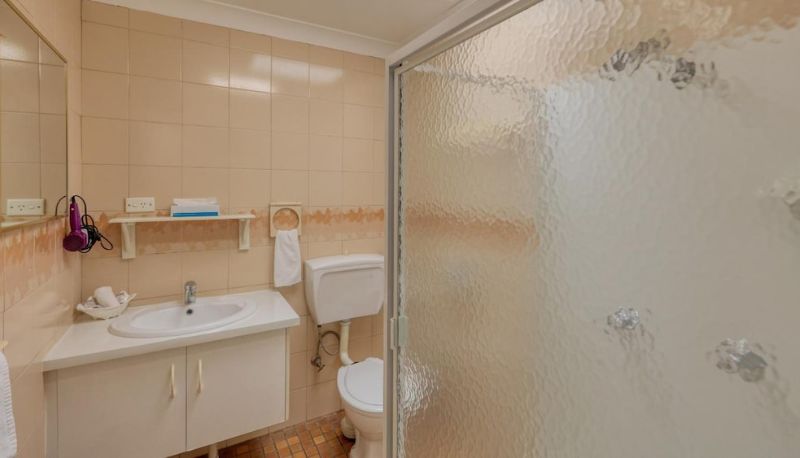 Salle de bain - Gunsynd Motor Inn