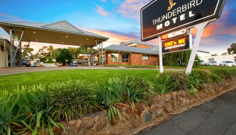 Bilgi - Thunderbird Motel