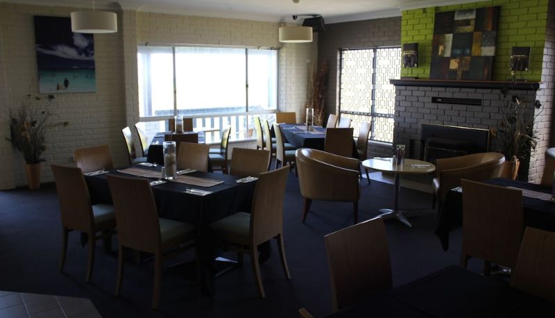 Restaurant - Lancelin Sands Hotel