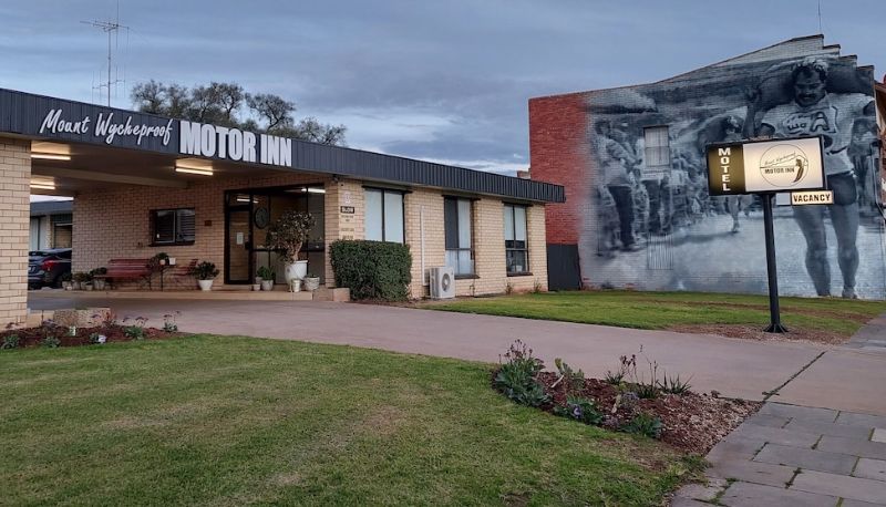 Info - Mount Wycheproof Motor Inn
