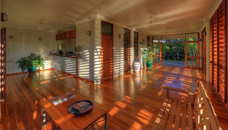 Recepción - Sovereign Resort Hotel