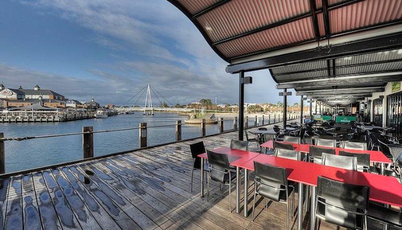 Ristorante - Dolphin Quay Apartments