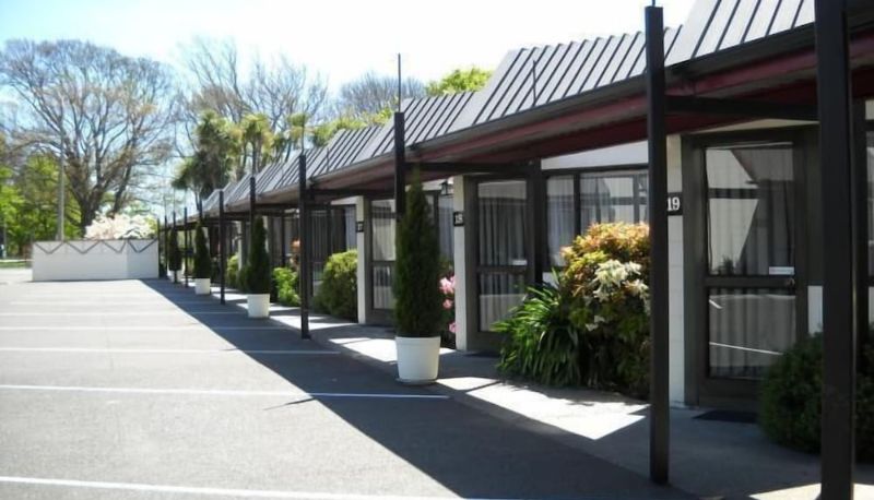 Bilgi - Gothic Heights Motel