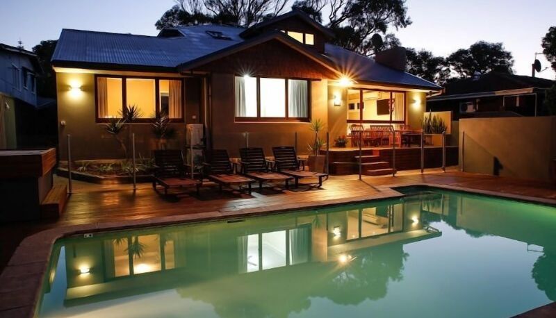 Pool - Waikiki Beach Bed & Breakfast