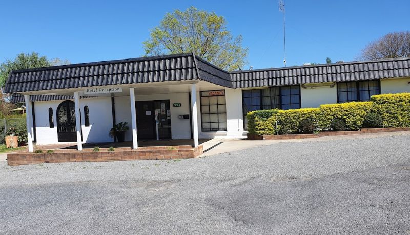 Info - Tally Ho Motor Inn