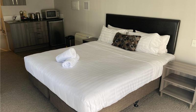 Suite - Ramada Suites by Wyndham Queenstown Remarkables Park
