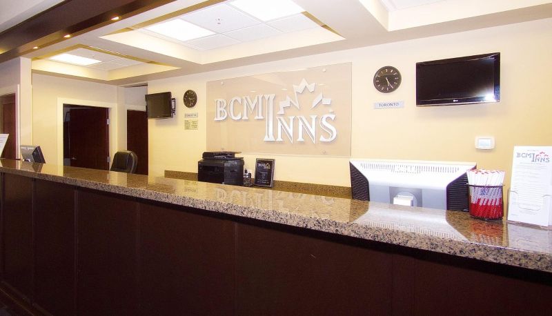 Hall - BCMInns Lac La Biche