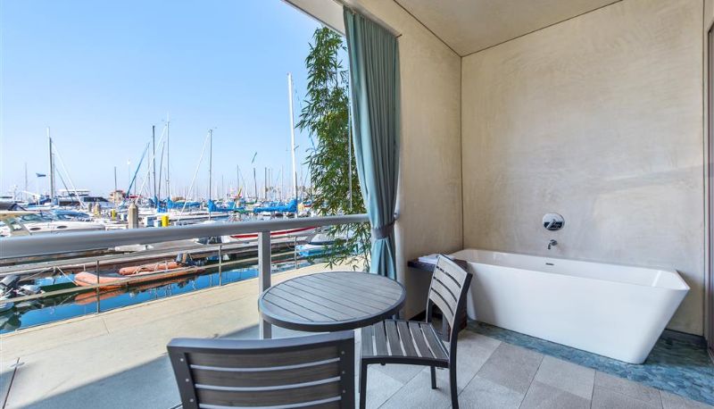Room - Shade Hotel