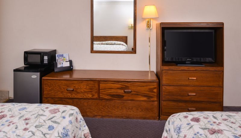 Zimmer - Red Carpet Inn North East