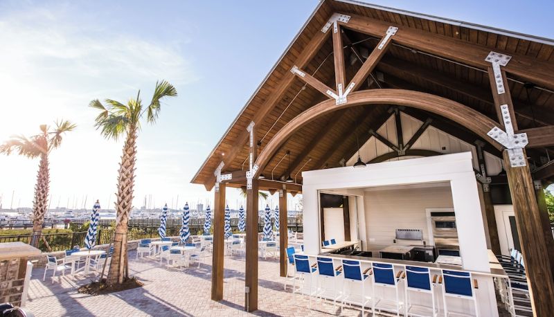 Restoran - The Beach Club at Charleston Harbor Resort and Marina