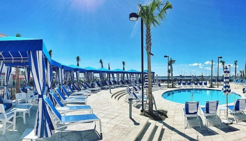 Havuz - The Beach Club at Charleston Harbor Resort and Marina