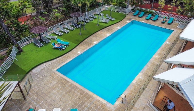 Piscina - Auberge de la Vieille Tour