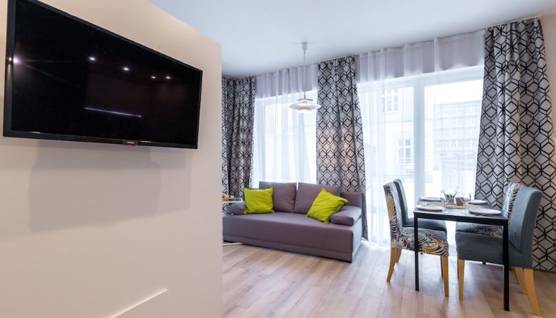 Info - Friendhouse Apartments - Train Station Area