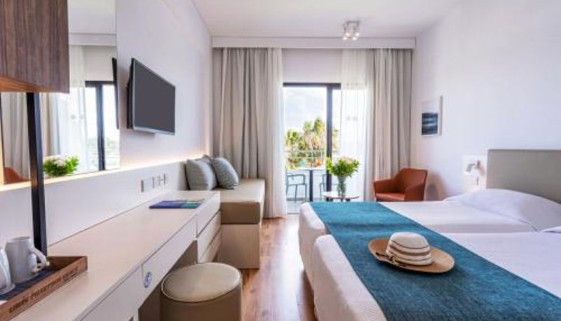 Dreibettzimmer - Louis Phaethon Beach