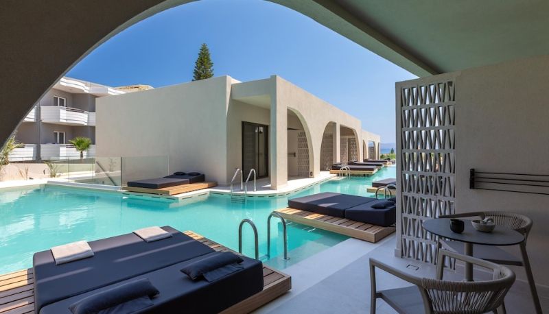 Pool - Dore Hotel