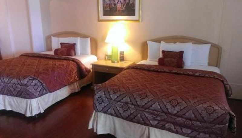 Bilgi - El Trovatore Motel