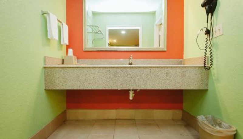 Zona exterior del hotel - REGENCY INN - CHANNELVIEW