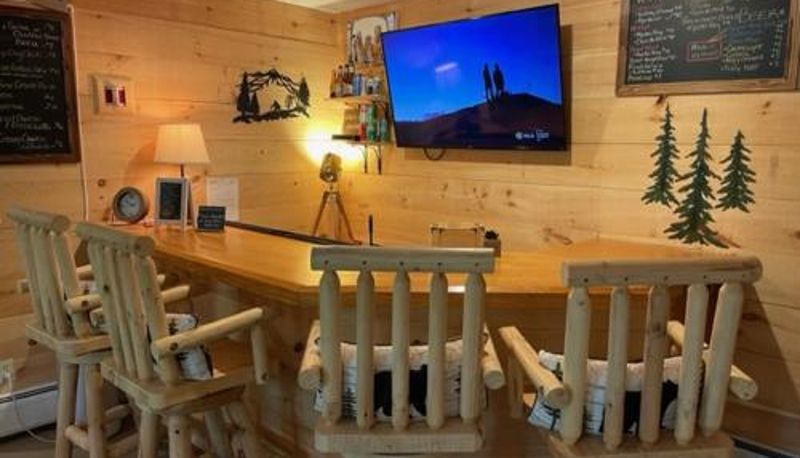 Info - The Snowed Inn