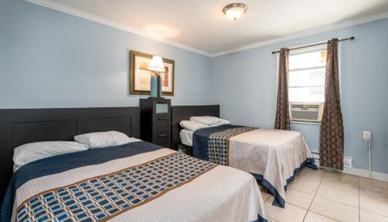 Suite - Boardwalk Hotel Charlee & Apartments Beach Hotel Oceanfront